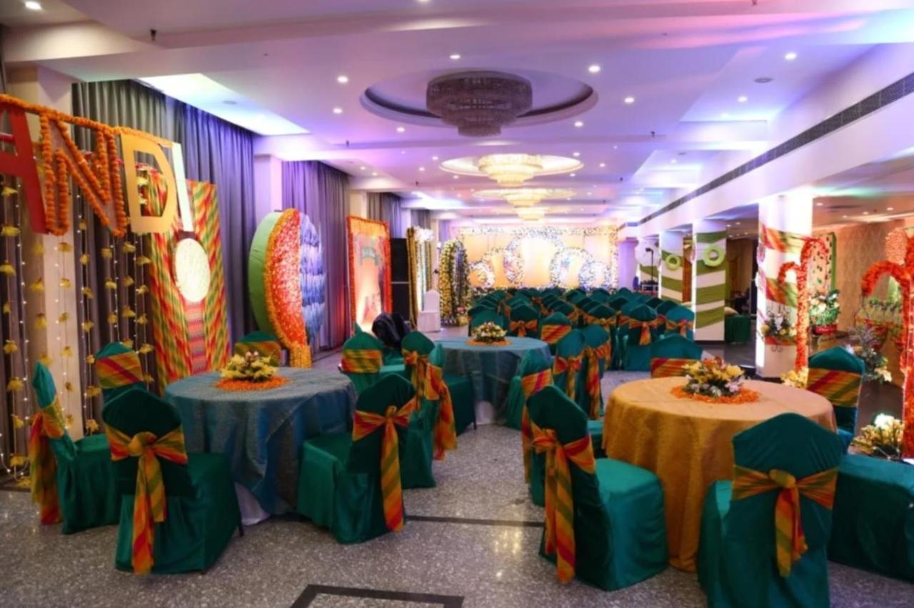 Hotel Krishna Palace, Ayodhya Bagian luar foto